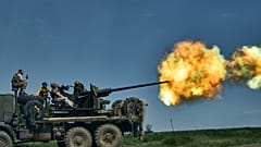 Украинские военные сражаются под Бахмутом