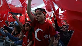 Uzmanlara göre cumhurbaşkanlığı seçiminin ikinci turu Türkiye'nin yönünü belirleyecek