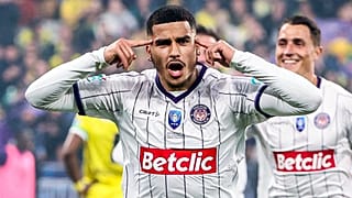 زكريا أبوخلال 