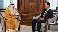 بشار الأسد يلتقي السفير السعودي في الأردن نايف السديري، دمشق 10 مايو 2023. 
