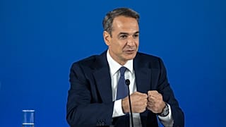 رئيس الوزراء اليوناني ميتسوتاكيس 