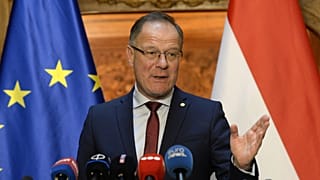 Navracsics Tibor területfejlesztési miniszter sajtótájékoztatót tart 2023. május 17-én
