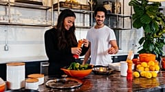 According to a recent study women in Spain spend more than twice as many hours as men doing household chores.