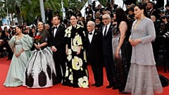 Festival de Cannes : montée des marches acclamée pour Scorsese, De Niro et DiCaprio, le 20 mai 2023.
