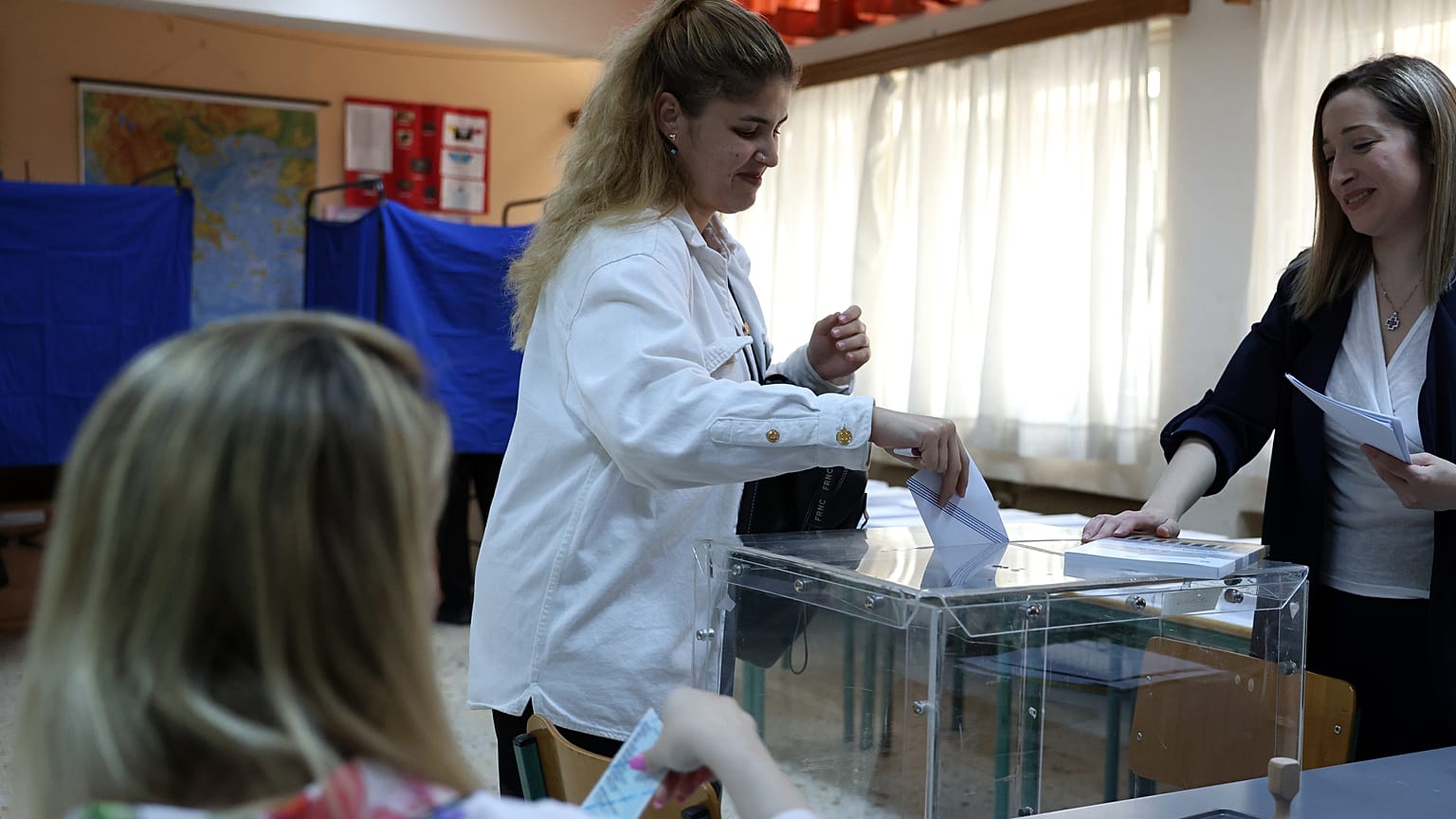 Yunanistan'da seçmen sandık başında