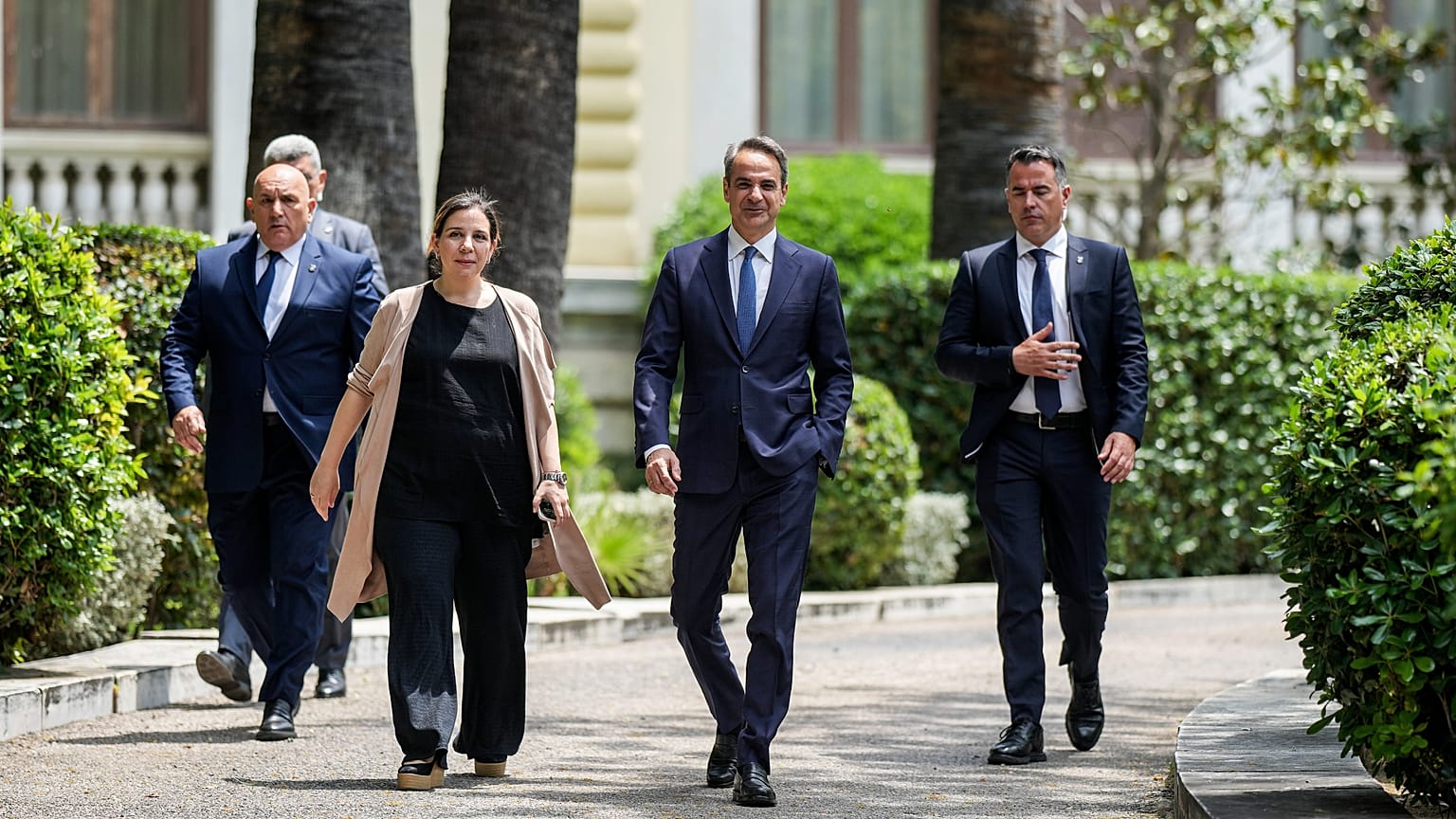 Mitsotakis não vai tentar formar um governo de coligação