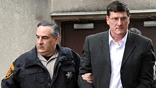 Scott Ritter, ehemaliger UN-Chefwaffeninspektor, vor einem Gerichtsgebäude in den USA, nachdem er verhaftet wurde