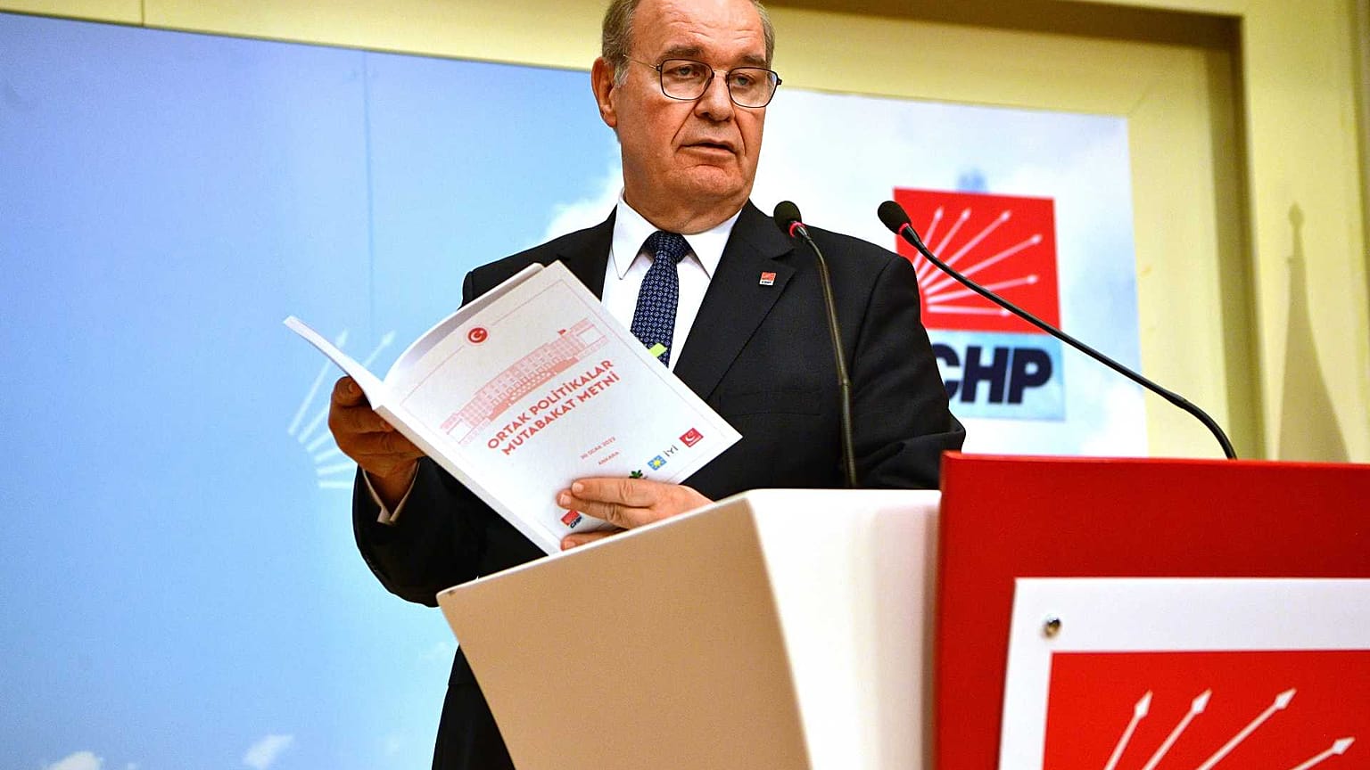 CHP Genel Başkan Yardımcısı ve Parti Sözcüsü Faik Öztrak