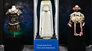 عرض فستان فيلم حرب النجوم للأميرة ليا في مزاد بكاليفورنيا، في 16 مايو 2023