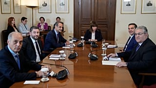 La presidenta de Grecia, Katerina Sakelaropúlu mantuvo una reunión con los líderes de todos los partidos políticos