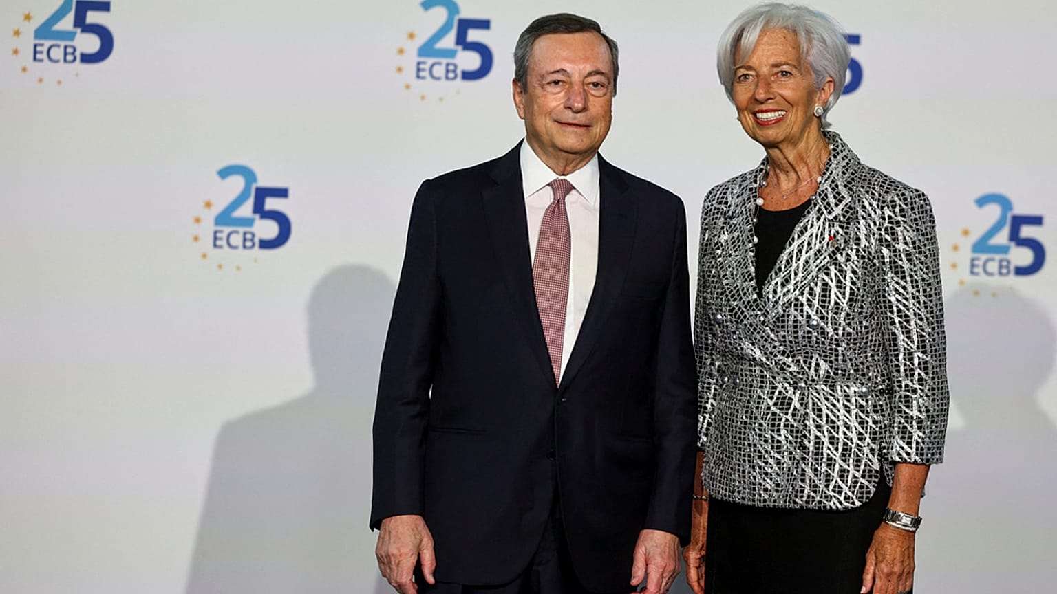 Presidenti a confronto: Mario Draghi e Christine Lagarde. (Francoforte, 24.5.2023)