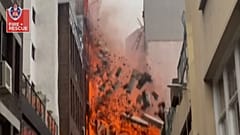 Feuer in Sydney: Gebäude stürzt teilweise ein
