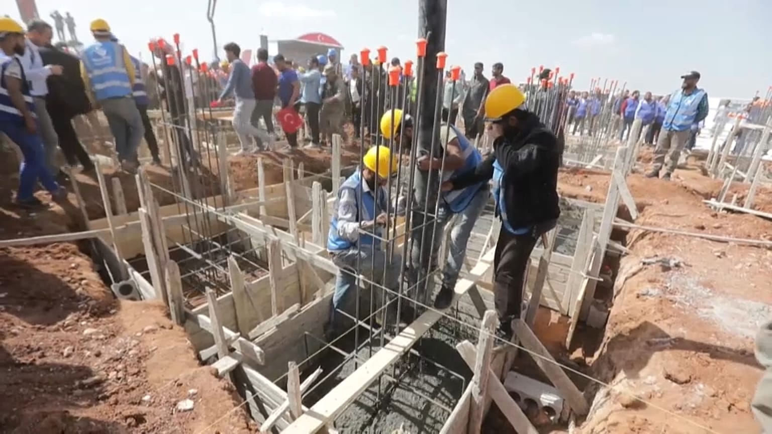 إطلاق مشروع تشييد مساكن في جرابلس للسوريين العائدين طوعا من تركيا. 2023/05/25