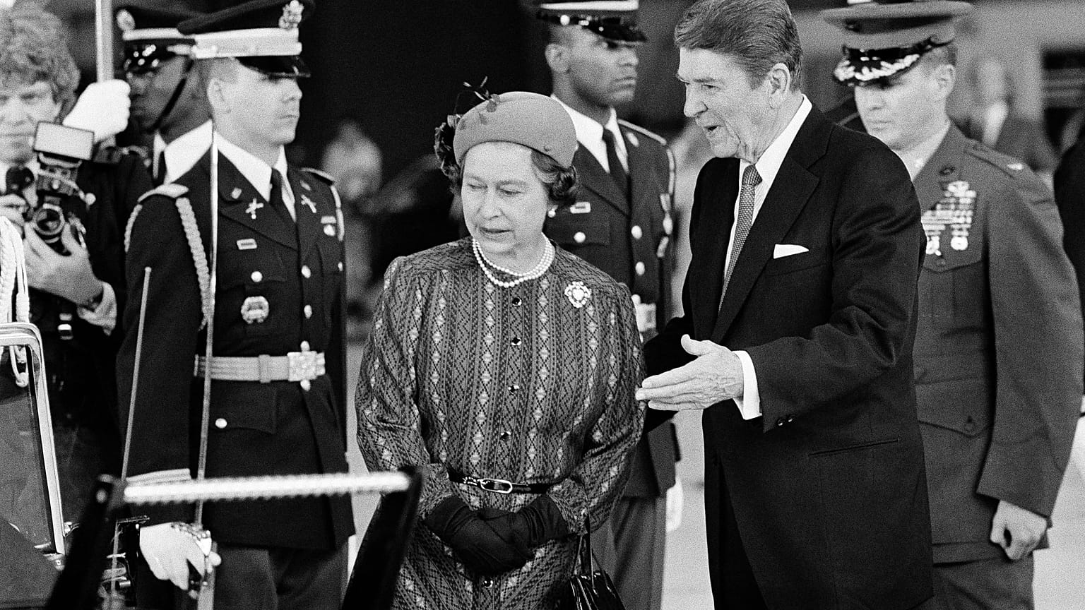 II. Erzsébet és Ronald Reagan amerikai elnök 1983-ban Santa Barbarában