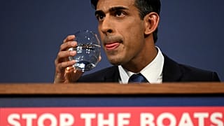 Großbritanniens Premierminister Rishi Sunak während einer Pressekonferenz in London