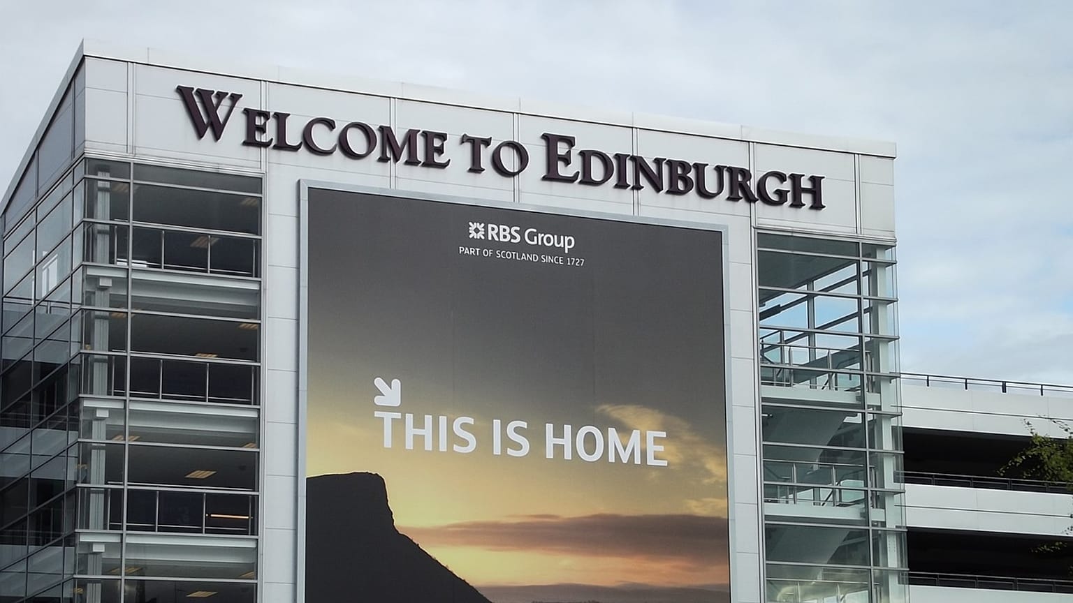 Workers at Edinburgh Airport have voted in favour of strike action.