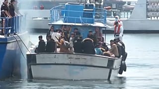 Migránsok mentése a Fekete-tengeren