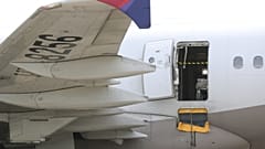 Η ΑΝΟΙΧΤΗ ΠΟΡΤΑ ΤΟΥ ΑΕΡΟΣΚΑΦΟΥΣ
