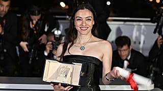 Oyuncu Merve Dizdar Cannes Film Festivali'nde 'En İyi Kadın Oyuncu' ödülünü kazandı