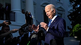Le président américain Joe Biden devant la Maison Blanche à Washington, le vendredi 26 mai 2023,