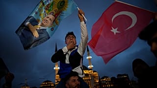 Анкара. Сторонники Эрдогана перед президентским дворцом в столице Турции.