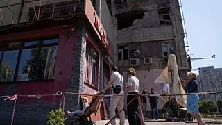 Vierzig der Drohnen zielten auf die Hauptstadt, töteten zwei Menschen und verletzten drei.