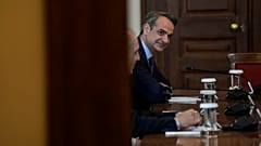 O líder da Nova Democracia, Kyriakos Mitsotakis, durante uma reunião no palácio presidencial em Atenas, a 24 de Maio de 2023.