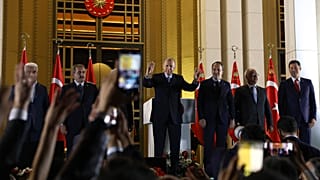 Le président Erdogan devant le palais présidentiel, à Ankara