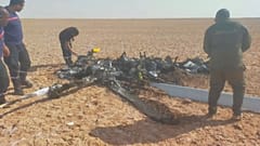 آثار تحطم طائرة صغيرة 