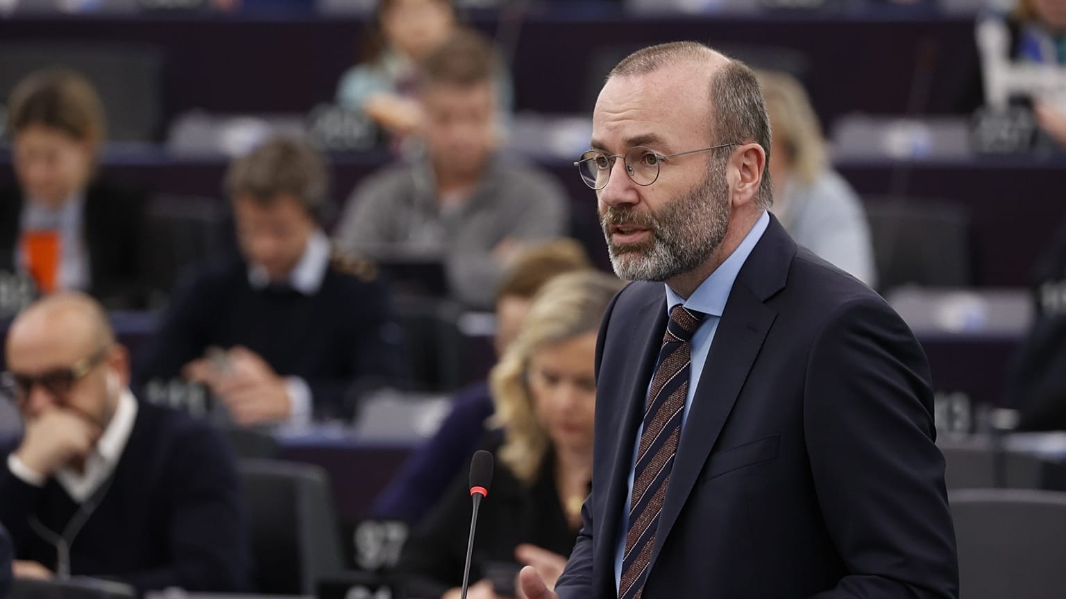 Manfred Weber az Európai Parlament plenáris ülésén Strasbourgban