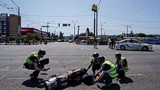 Обломки ракеты в Киеве