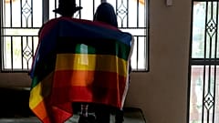 Anti-LGBTQ yasa insan hakları savunucularının tepkisine rağmen ülkede geniş destek buluyor