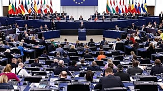 Son oylamanın eylül ayında yapılacağı rapora 47 lehte oy kullanılırken 10 üye çekimser kaldı