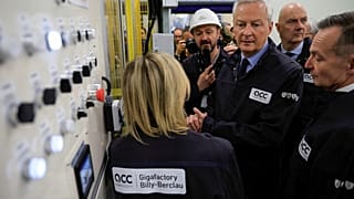 Minister Bruno Le Maire bei der Werkseinweihung in Nordfrankreich