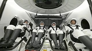 ABD'li uzay şirketi "Axiom Space"in Suudi Arabistanlı astronotların da bulunduğu ikinci ticari uzay mekiği Ax-2, Uluslararası Uzay İstasyonu'ndan dönüş yaptı.