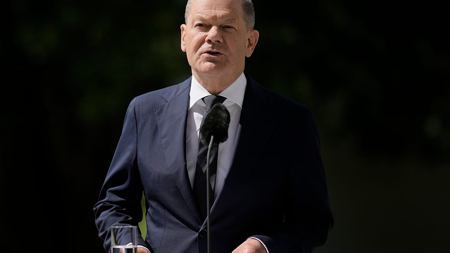 Канцлер Германии заявляет, что готов на переговоры с Владимиром Путиным