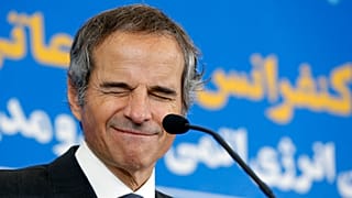 المدير العام للوكالة الدولية للطاقة الذرية، رافائيل غروسي، أثناء زيارة إلى طهران في آذار/ مارس 2023