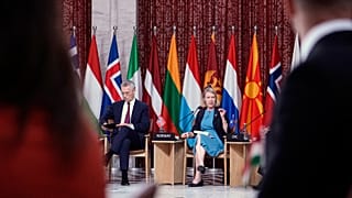 Ο Γενς Στόλτενμπεργκ στη σύνοδο των υπ. Εξωτερικών του ΝΑΤΟ στο Όσλο