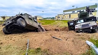 Az orosz védelmi minisztérium videójáról készült képen sérült katonai járművek láthatók a belgorodi régióban 2023. május 23-án – képünk illusztráció