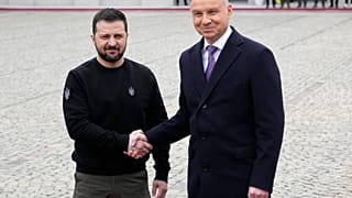 Il presidente polacco Andrzej Duda fa marcia indietro sulla legge contro le interferenze russe in Polonia