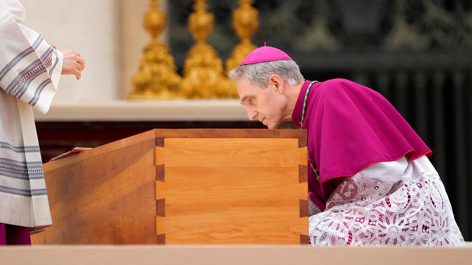 Georg Gänswein bei der Beerdigung von Ex-Papst Benedikt