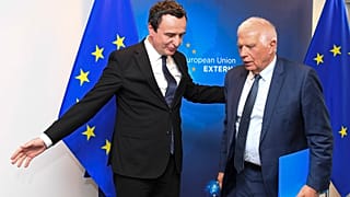 Der kosovarische Ministerpräsident Albin Kurti mit Josep Borell