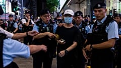 Polícia intervém em manifestação para lembrar massacre de Tiananmen