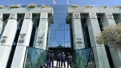 ساختمان دیوان عالی لهستان در ورشو