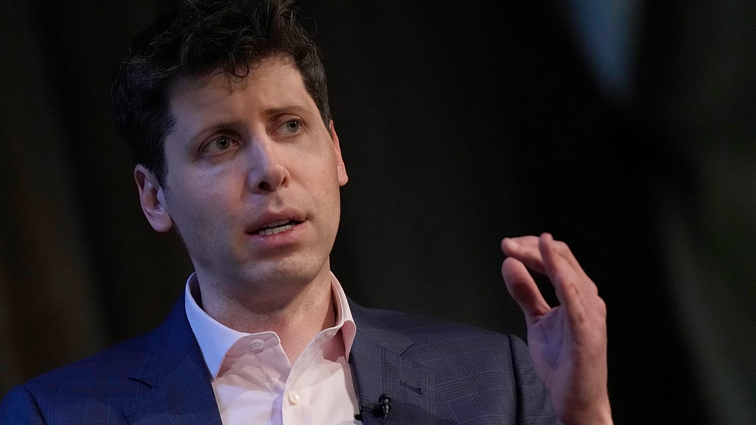 رئيس شركة أوبن إيه آي OpenAI سام ألتمان في جامعة تل أبيب، إسرائيل