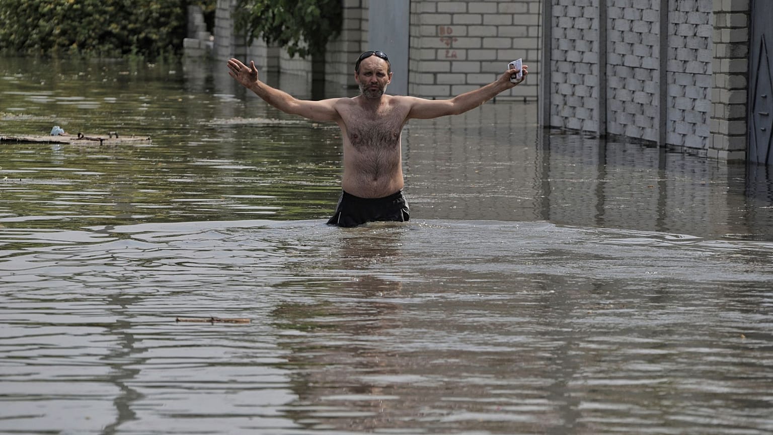 Egy károsult az áradatban