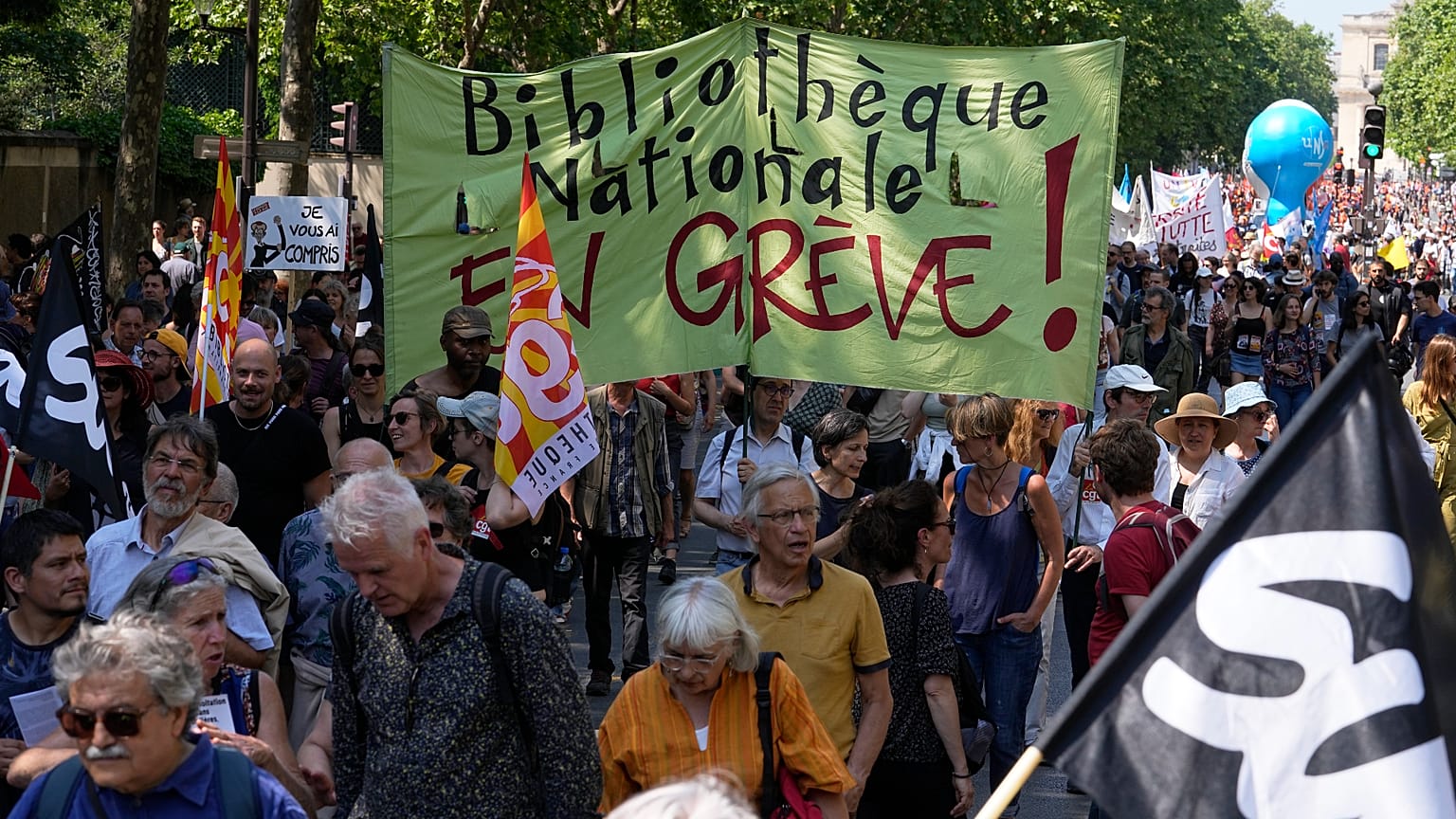 Un momento della manifestazione parigina