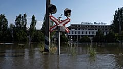 Ein Bahnübergang in Nowa Kachowka, 06. Juni 2023