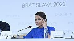 Novák Katalin a Bukaresti Kilencek csoport (B9) pozsonyi csúcstalálkozóján