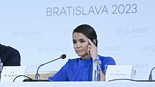 Novák Katalin a Bukaresti Kilencek csoport (B9) pozsonyi csúcstalálkozóján